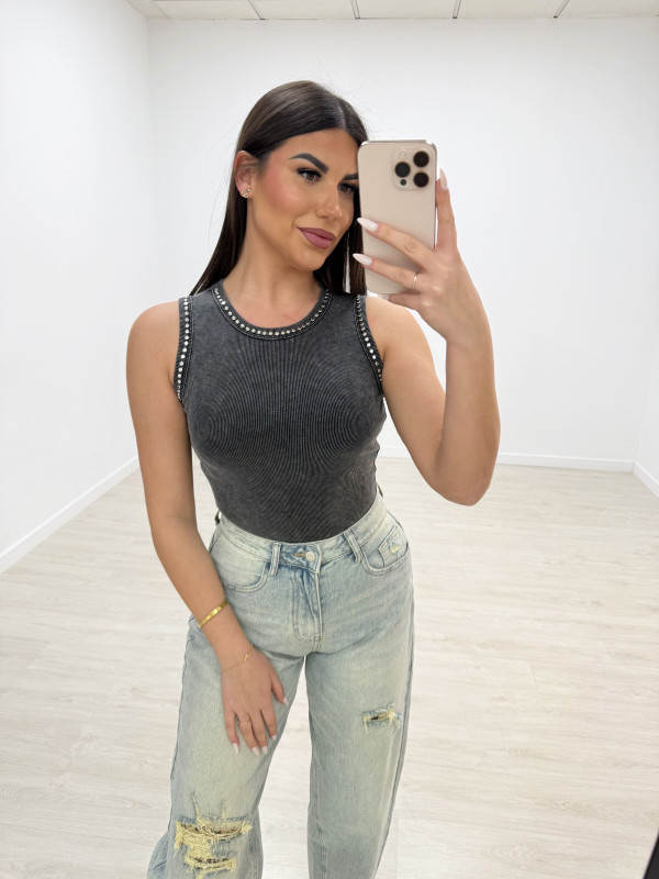 TOP LAVADO TACHAS NEGRO